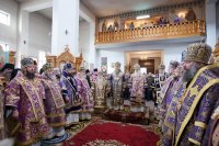 4-Управляющий Усть-Каменогорской епархией сослужил Предстоятелям  Казахстанского и Среднеазиатского Митрополичьих округов за праздничной Литургией по случаю принесения чудотворной Феодоровской иконы Пресвятой Богородицы