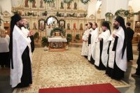 12-Накануне празднования Рождества Христова епископ Амфилохий совершил Всенощное бдение в Андреевском соборе города Усть-Каменогорска