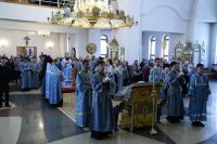 15-В канун праздника Благовещения Управляющий Усть-Каменогорской епархией возглавил всенощное бдение в главном храме Восточно-Казахстанской области – Андреевском соборе