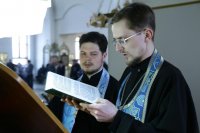 21-В канун праздника Благовещения Управляющий Усть-Каменогорской епархией возглавил всенощное бдение в главном храме Восточно-Казахстанской области – Андреевском соборе
