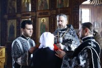 17-В Великий понедельник епископ Амфилохий совершил в Покровском храме Усть-Каменогорска Литургию Преждеосвященных Даров