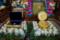 9-День памяти святителя Амфилохия Иконийского в Алма-Ате. Верующие Южной столицы Казахстана поклонились части Ризы Господней и мощам святого князя Александра Невского