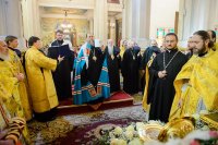 15-День памяти святителя Амфилохия Иконийского в Алма-Ате. Верующие Южной столицы Казахстана поклонились части Ризы Господней и мощам святого князя Александра Невского