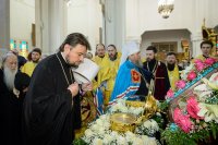 16-День памяти святителя Амфилохия Иконийского в Алма-Ате. Верующие Южной столицы Казахстана поклонились части Ризы Господней и мощам святого князя Александра Невского