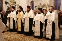 6-В праздник Рождества Христова епископ Амфилохий совершил великую вечерню в Андреевском соборе столицы Рудного Алтая