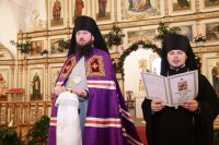 10-В праздник Рождества Христова епископ Амфилохий совершил великую вечерню в Андреевском соборе столицы Рудного Алтая
