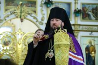 6-В день Всех святых Епископ Амфилохий совершил в Андреевском кафедральном соборе Божественную литургию