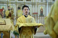 8-В день Всех святых Епископ Амфилохий совершил в Андреевском кафедральном соборе Божественную литургию