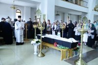 39-В день Всех святых Епископ Амфилохий совершил в Андреевском кафедральном соборе Божественную литургию