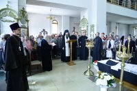 40-В день Всех святых Епископ Амфилохий совершил в Андреевском кафедральном соборе Божественную литургию
