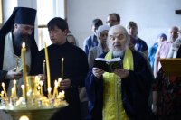 41-В день Всех святых Епископ Амфилохий совершил в Андреевском кафедральном соборе Божественную литургию