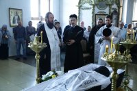 42-В день Всех святых Епископ Амфилохий совершил в Андреевском кафедральном соборе Божественную литургию