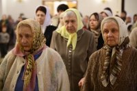 12-В праздник Собора новомучеников и исповедников Церкви Русской епископ Амфилохий совершил Литургию в Андреевском соборе в Усть-Каменогорске