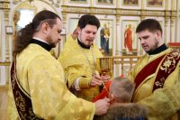 36-В праздник Собора новомучеников и исповедников Церкви Русской епископ Амфилохий совершил Литургию в Андреевском соборе в Усть-Каменогорске