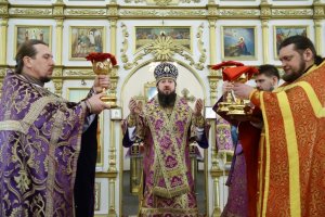 В неделю 2-ю Великого поста епископ Амфилохий совершил Литургию в Андреевском соборе Усть-Каменогорска