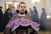 3-В неделю 2-ю Великого поста епископ Амфилохий совершил Литургию в Андреевском соборе Усть-Каменогорска