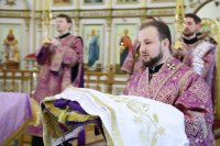 6-В неделю 2-ю Великого поста епископ Амфилохий совершил Литургию в Андреевском соборе Усть-Каменогорска