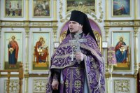 25-В неделю 2-ю Великого поста епископ Амфилохий совершил Литургию в Андреевском соборе Усть-Каменогорска