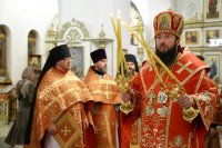 9-В день Победы епископ Амфилохий совершил ночную Литургию и поминовение павших  в Андреевском соборе Усть-Каменогорска