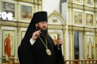 32-В день Победы епископ Амфилохий совершил ночную Литургию и поминовение павших  в Андреевском соборе Усть-Каменогорска