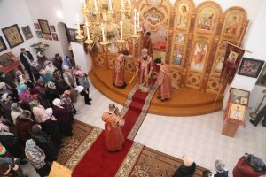 Во второй день святок епископ Амфилохий совершил Литургию в Стефаниевском храме села Предгорное