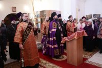 5-Во второй день святок епископ Амфилохий совершил Литургию в Стефаниевском храме села Предгорное