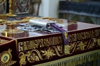 2-Управляющий Усть-Каменогорской епархией совершил утреню Великой субботы с чином погребения