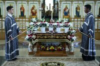 6-Управляющий Усть-Каменогорской епархией совершил утреню Великой субботы с чином погребения