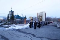16-Управляющий Усть-Каменогорской епархией совершил утреню Великой субботы с чином погребения