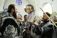 17-Управляющий Усть-Каменогорской епархией совершил утреню Великой субботы с чином погребения