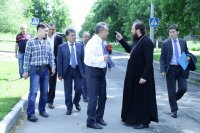 4-Аким Восточно-Казахстанской области Д.К.Ахметов посетил возрождающийся Троицкий собор Усть-Каменогорска, памятник архитектуры