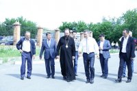 12-Аким Восточно-Казахстанской области Д.К.Ахметов посетил возрождающийся Троицкий собор Усть-Каменогорска, памятник архитектуры