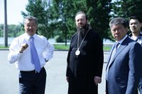 13-Аким Восточно-Казахстанской области Д.К.Ахметов посетил возрождающийся Троицкий собор Усть-Каменогорска, памятник архитектуры