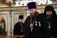 17-В день праздника Светлого Христова Воскресения епископ Амфилохий совершил Пасхальную великую вечерню в Андреевском кафедральном соборе