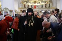 26-В день праздника Светлого Христова Воскресения епископ Амфилохий совершил Пасхальную великую вечерню в Андреевском кафедральном соборе