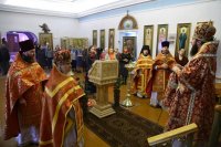 34-Во вторник Светлой седмицы епископ Амфилохий возглавил служение Божественной литургии в Богородице-Рождественском храме Усть-Каменогорска
