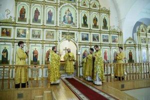В день всех святых в земле Русской просиявших Управляющий Усть-Каменогорской епархии совершил Литургию в Андреевском кафедральном соборе столицы Рудного Алтая