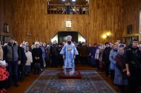 13-«Дева днесь предстоит в Церкви, и с лики святых невидимо за ны молится Богу». Престольное торжество Покровского храма Усть-Каменогорска