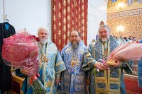 21-Епископ Амфилохий сослужил Главе Православной Церкви Казахстана за Божественной литургией в праздник Сретения Господня