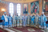 22-Епископ Амфилохий сослужил Главе Православной Церкви Казахстана за Божественной литургией в праздник Сретения Господня