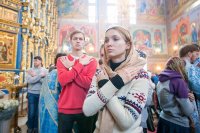25-Епископ Амфилохий сослужил Главе Православной Церкви Казахстана за Божественной литургией в праздник Сретения Господня