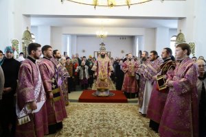 Крестопоклонное воскресенье Великого поста