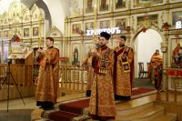 4-В четверг Светлой седмицы Епископ Амфилохий совершил Литургию в Андреевском соборе и удостоил ряд клириков Усть-Каменогорской епархии богослужебных наград