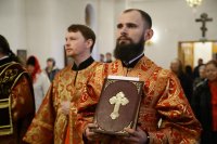 6-В четверг Светлой седмицы Епископ Амфилохий совершил Литургию в Андреевском соборе и удостоил ряд клириков Усть-Каменогорской епархии богослужебных наград