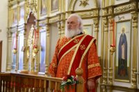 21-В четверг Светлой седмицы Епископ Амфилохий совершил Литургию в Андреевском соборе и удостоил ряд клириков Усть-Каменогорской епархии богослужебных наград