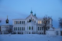 1-Управляющий Усть-Каменогорской епархией совершил Божественную литургию в Петро-Павловском храме Знаменско-Абалацкого женского монастыря г.Семипалатинска