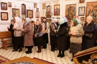 5-Управляющий Усть-Каменогорской епархией совершил Божественную литургию в Петро-Павловском храме Знаменско-Абалацкого женского монастыря г.Семипалатинска