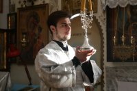 19-Управляющий Усть-Каменогорской епархией совершил Божественную литургию в Петро-Павловском храме Знаменско-Абалацкого женского монастыря г.Семипалатинска