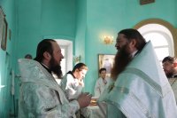 30-Управляющий Усть-Каменогорской епархией совершил Божественную литургию в Петро-Павловском храме Знаменско-Абалацкого женского монастыря г.Семипалатинска