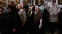32-Управляющий Усть-Каменогорской епархией совершил Божественную литургию в Петро-Павловском храме Знаменско-Абалацкого женского монастыря г.Семипалатинска